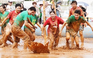 雨天足球泥人可以玩吗，雨天足球泥人可以玩吗视频