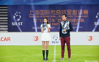 踢足球要穿钉鞋才能踢吗，踢足球要穿钉鞋才能踢吗