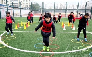 10岁儿童足球训练晚吗，10岁儿童足球训练晚吗为什么